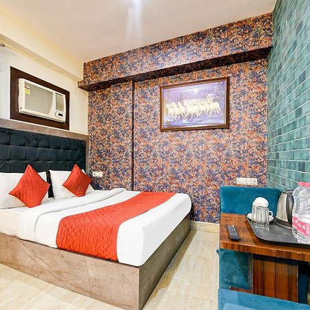 Hotel Ark Wood At Airport New Delhi Exterior photo