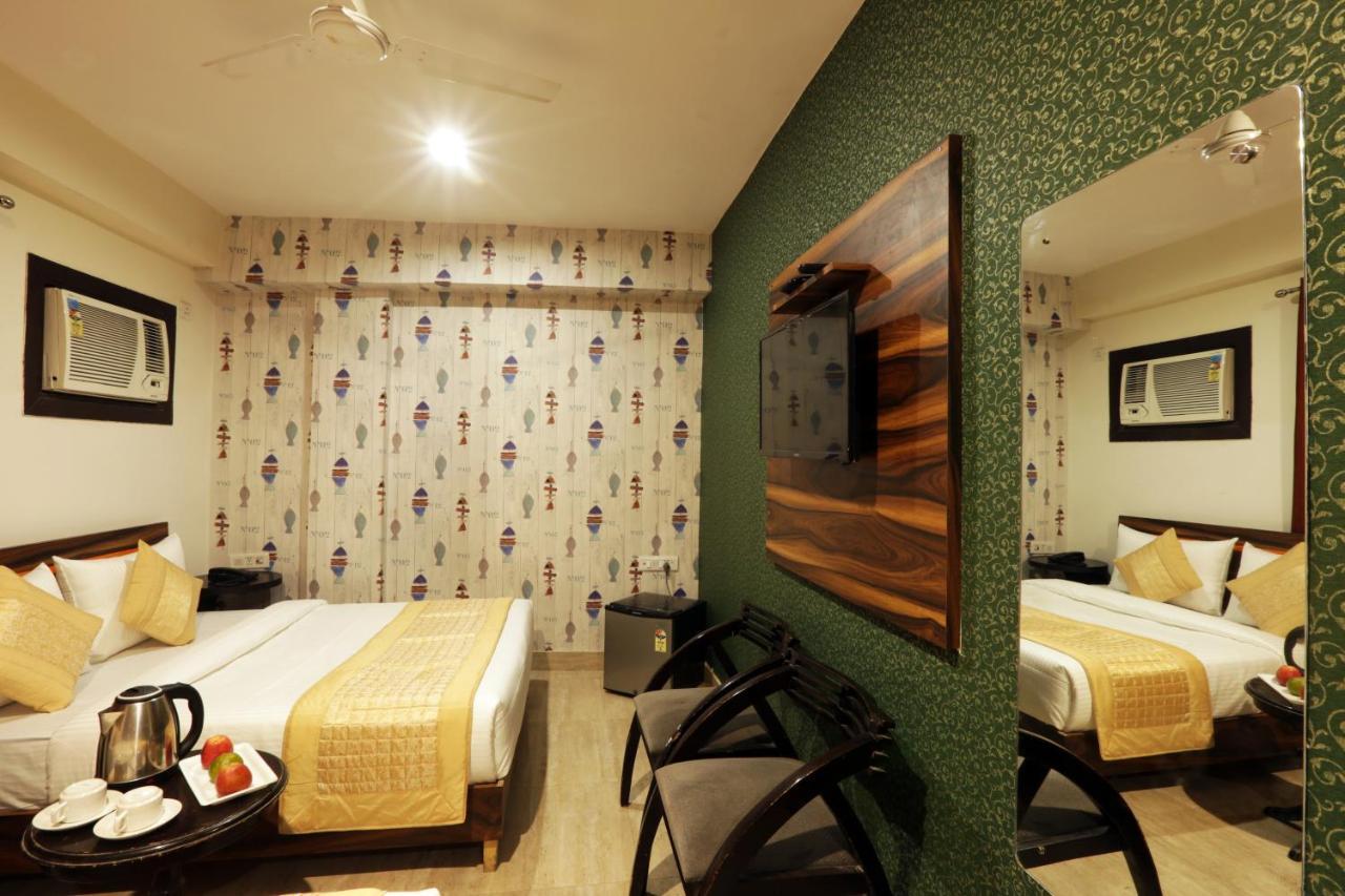 Hotel Ark Wood At Airport New Delhi Exterior photo