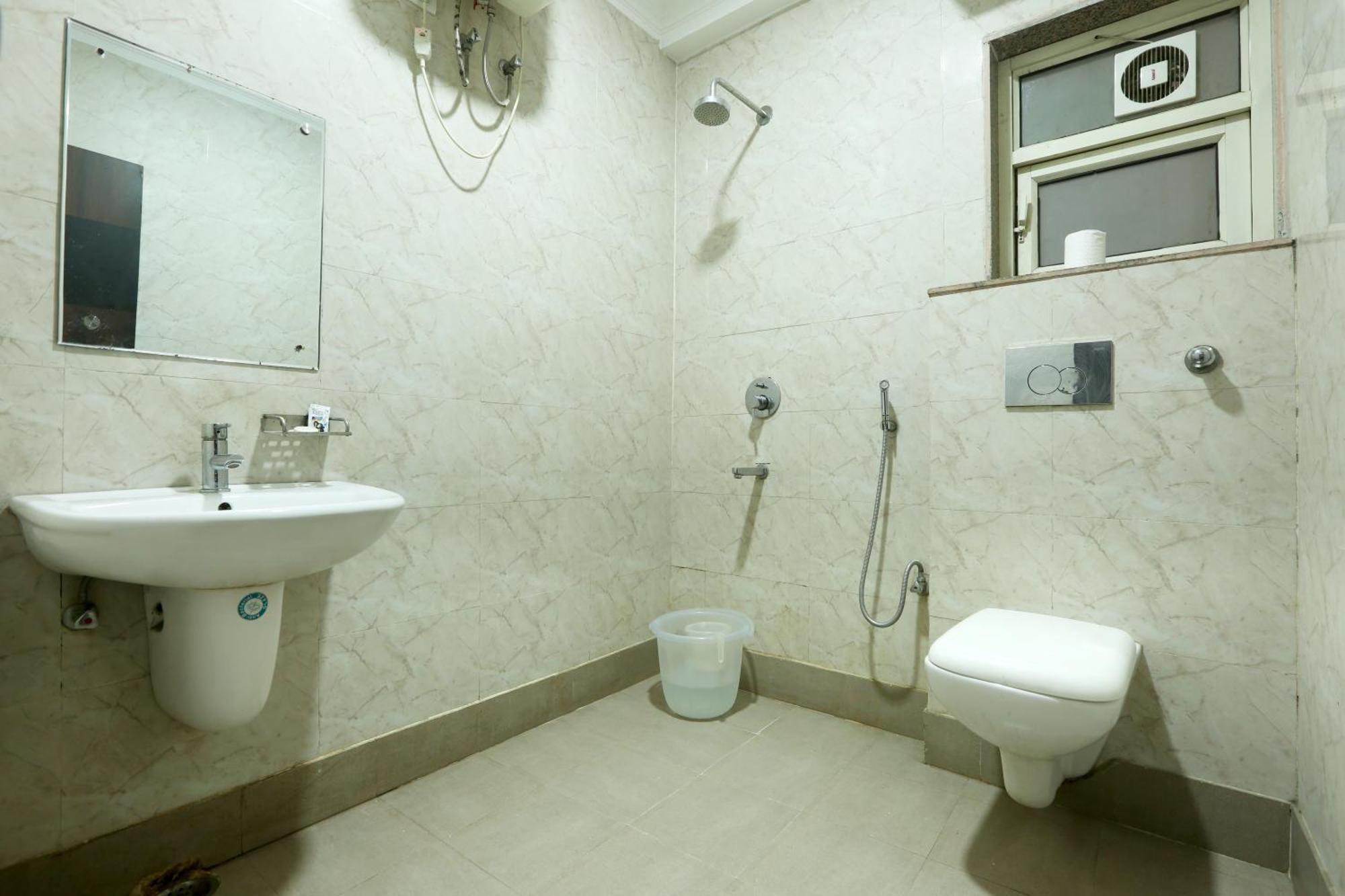 Hotel Ark Wood At Airport New Delhi Exterior photo