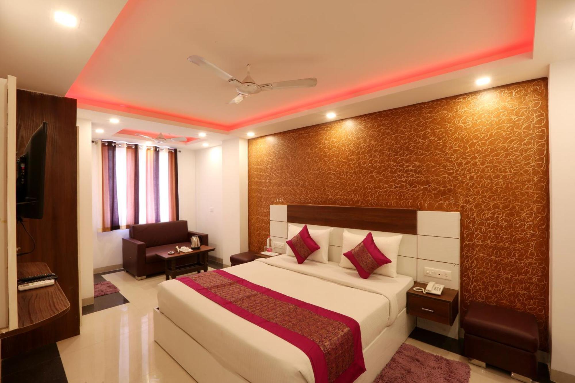 Hotel Ark Wood At Airport New Delhi Exterior photo
