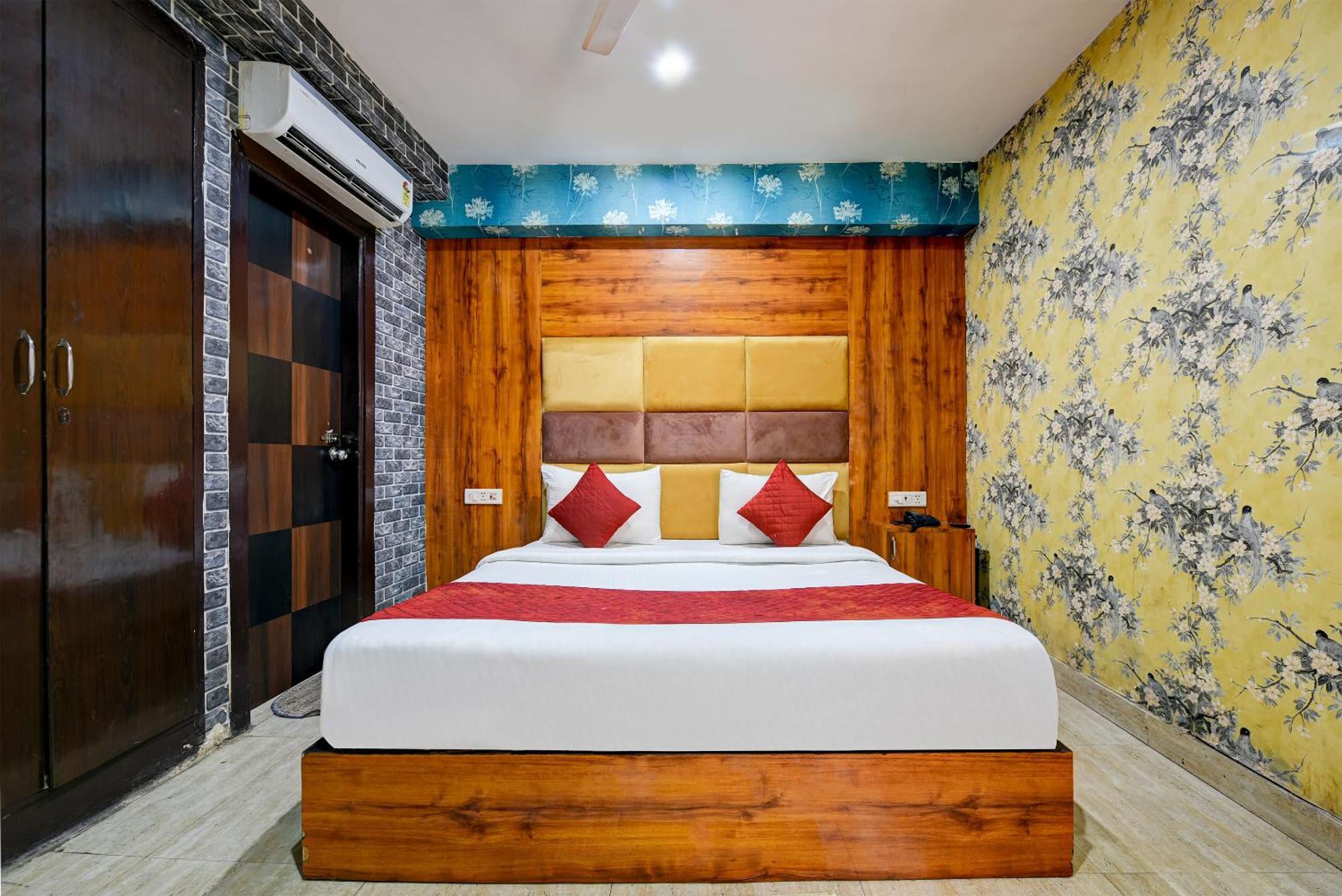 Hotel Ark Wood At Airport New Delhi Exterior photo